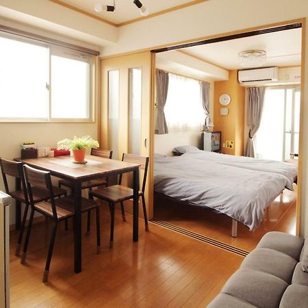 Mell-Theatr Karahori Apartment Осака Екстериор снимка