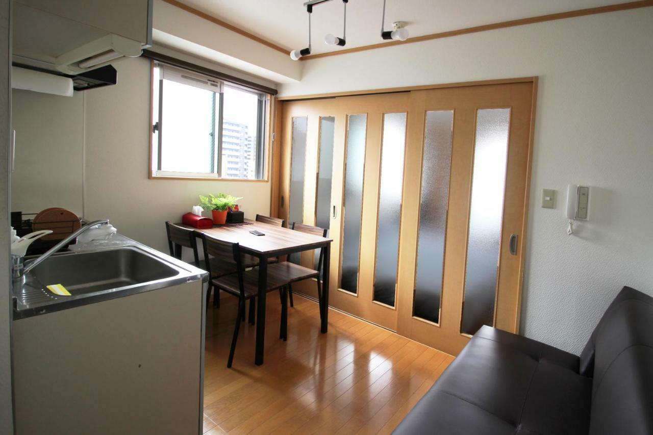 Mell-Theatr Karahori Apartment Осака Екстериор снимка