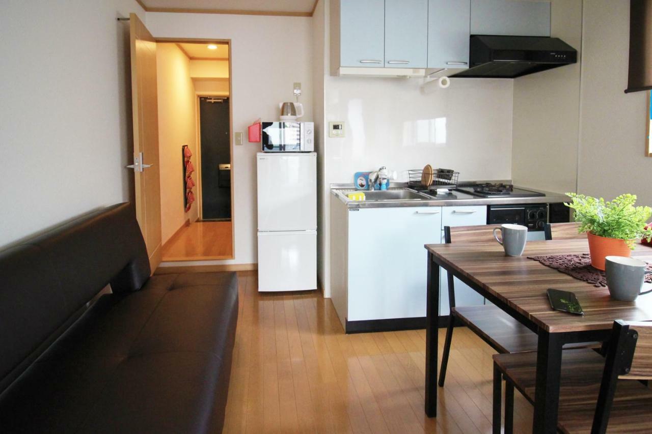 Mell-Theatr Karahori Apartment Осака Екстериор снимка