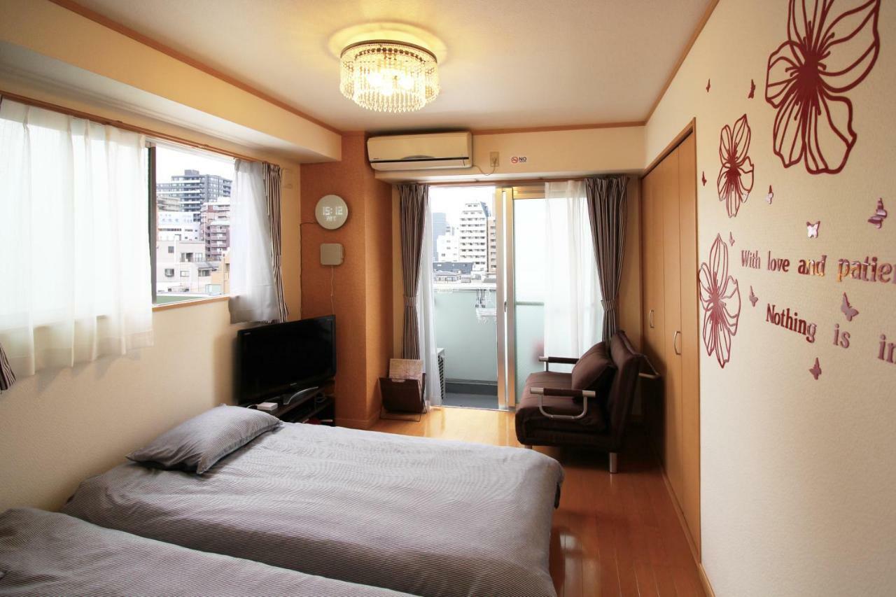 Mell-Theatr Karahori Apartment Осака Екстериор снимка