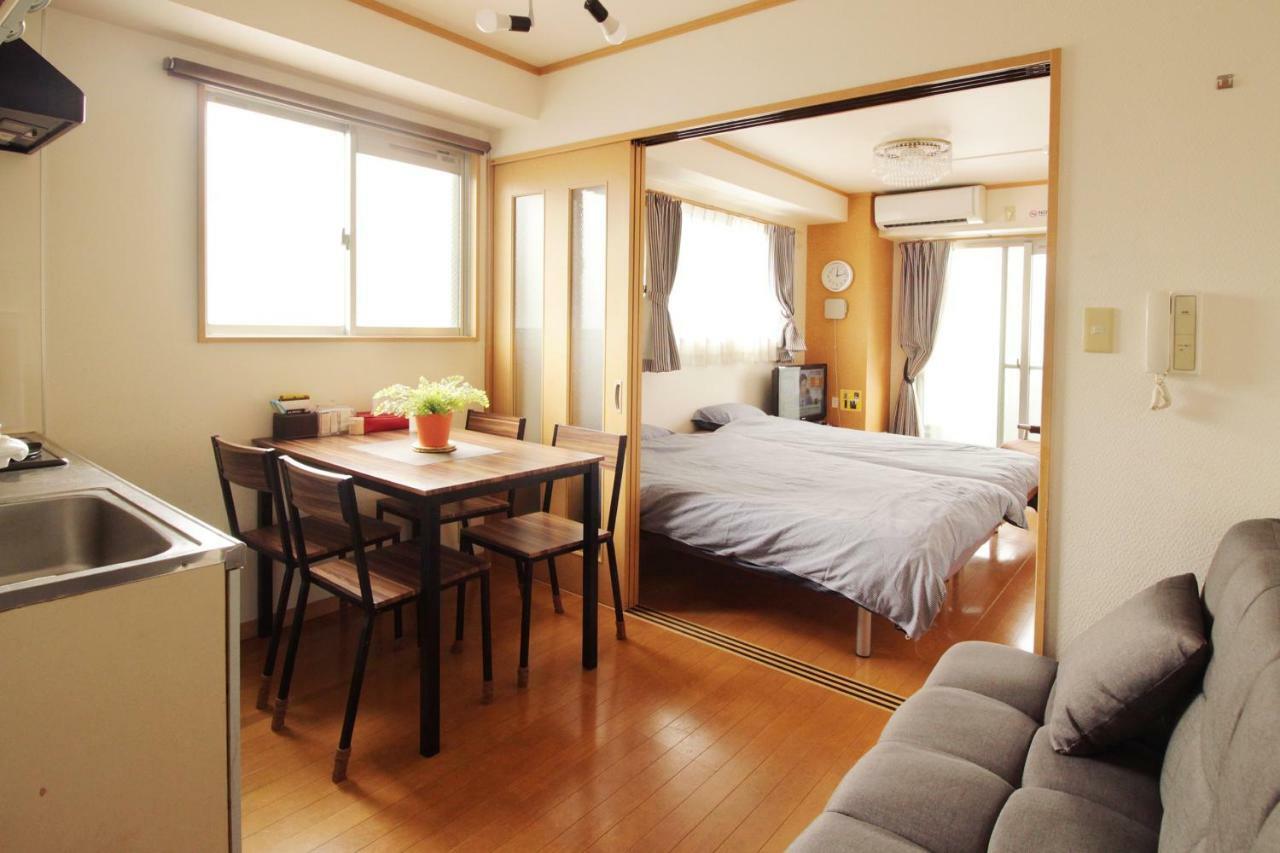 Mell-Theatr Karahori Apartment Осака Екстериор снимка